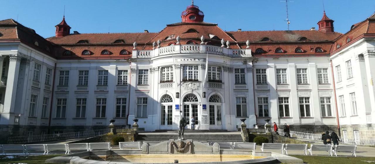 Holiday Apartments Karlovy Vary Exterior photo
